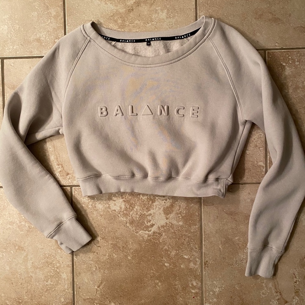 Balance Athletica Essence Crew